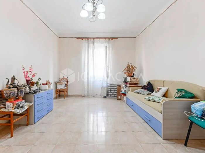 Appartamento con 6 locali in vendita in Via Padova, Milano