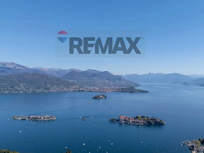 Casa con 6 locali in vendita in Via per Levo, Stresa