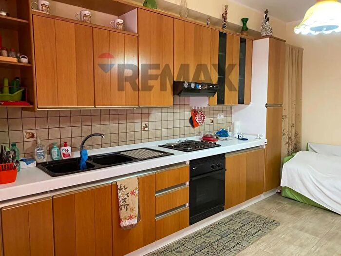 Appartamento quadrilocale in vendita in Via Asiago, Francavilla Di Sicilia