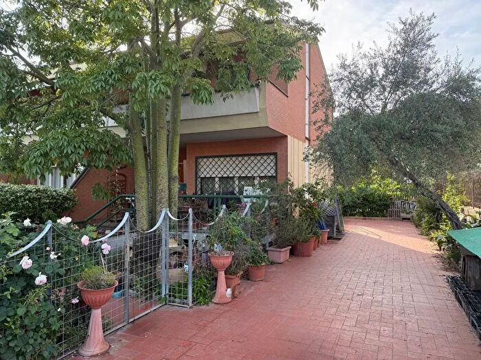 Casa quadrilocale in vendita in Via Giambattista Niccolini, Guidonia Montecelio