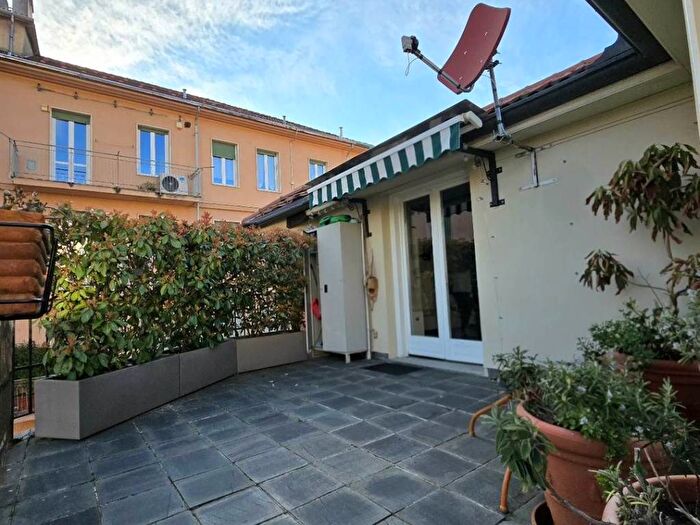 Appartamento con 6 locali in affitto in Via Settembre, Centro Storico, Biella