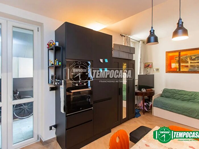 Appartamento bilocale in vendita in Via del Fiore, Vanzaghello