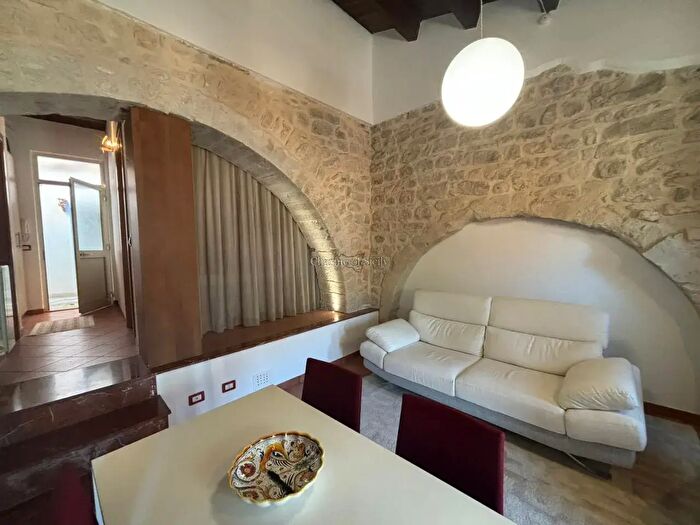 Casa trilocale in vendita in Modica