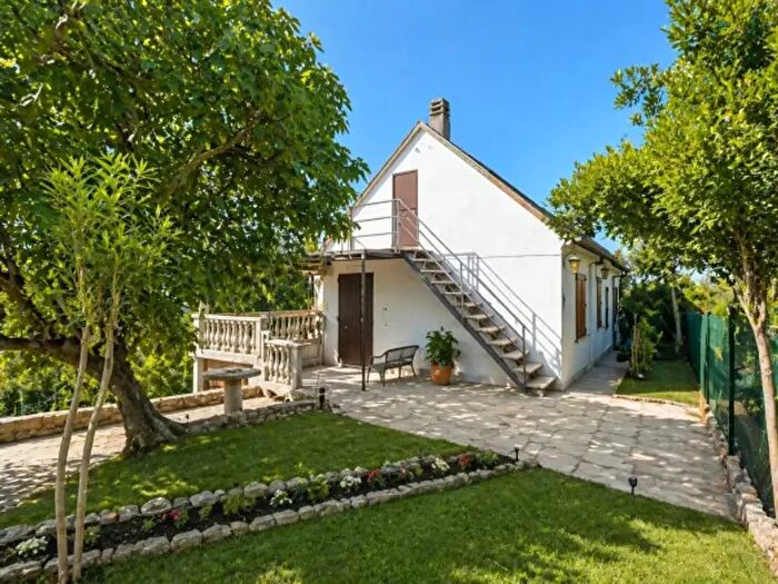 Casa trilocale in vendita in Via Lame, Canale