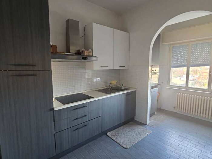 Appartamento quadrilocale in affitto in Via San Michele, Centro, Vetralla