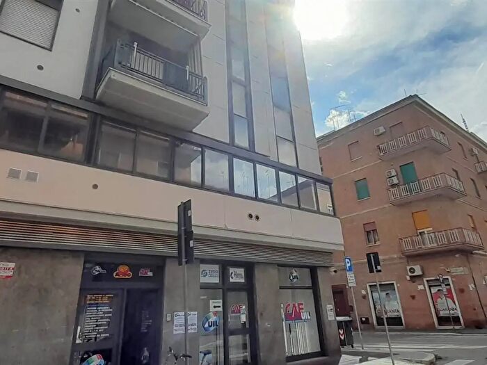 Appartamento quadrilocale in vendita in Via Fiume, Foggia