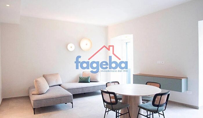 Appartamento con 5 locali in vendita in Piazza Mazzini, Trani