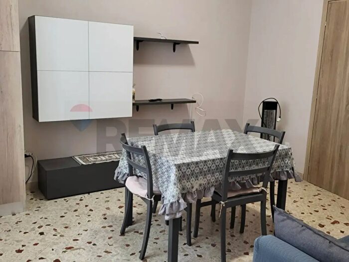 Appartamento quadrilocale in vendita in Via Giuseppe Crispi, Palermo