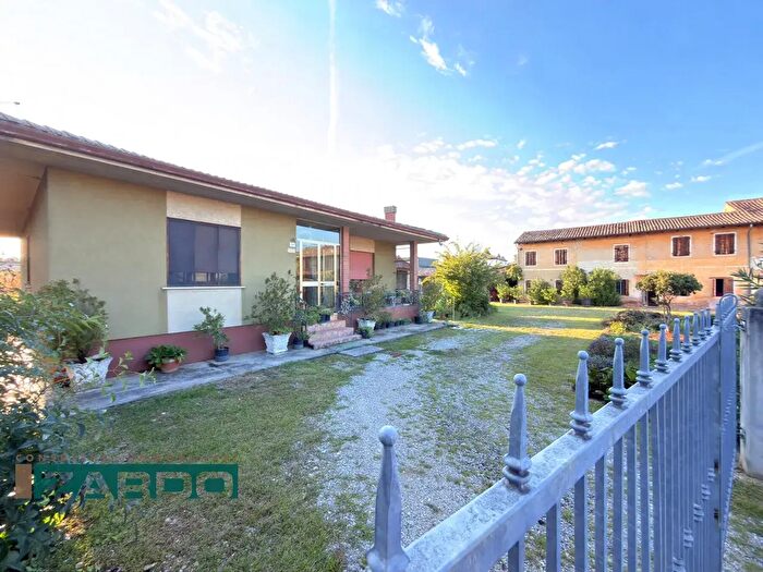 Casa trilocale in vendita in Altivole