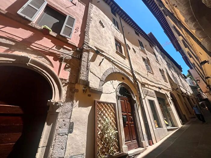 Appartamento quadrilocale in vendita in Via Salara Vecchia, Spoleto