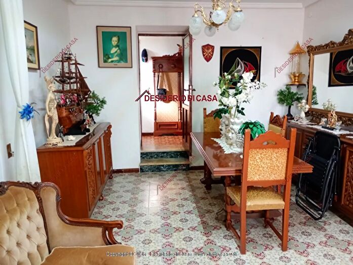 Casa con 7 locali in vendita in Capo DOrlando