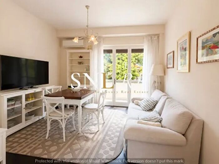 Appartamento con 6 locali in vendita in Via Giuseppe Mazzini, Forte Dei Marmi
