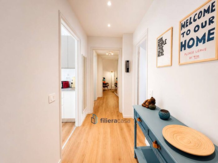 Appartamento trilocale in affitto in Via Cicco Simonetta, Corso Genova, Milano