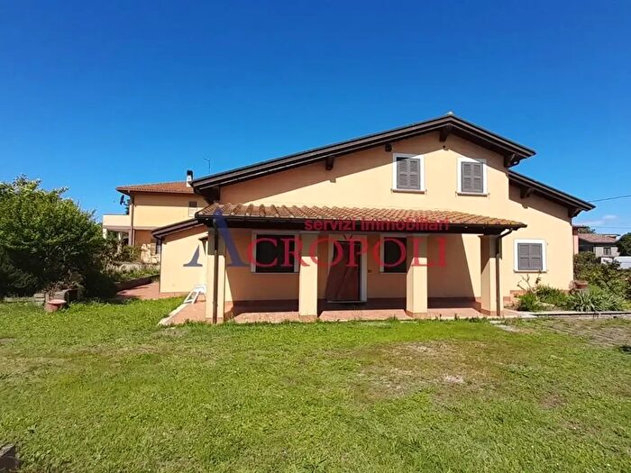 Casa in vendita in Bracciano