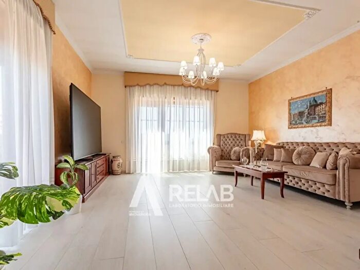 Appartamento quadrilocale in vendita in Via Luigi Biondi, Roma