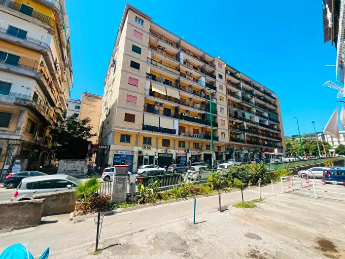 Appartamento bilocale in vendita in Via Giacomo Leopardi, Napoli