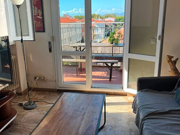 Casa quadrilocale in affitto in Via Novembre, Centro, Viareggio