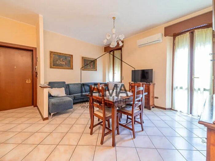 Appartamento quadrilocale in vendita in Strada XX Settembre, Parma