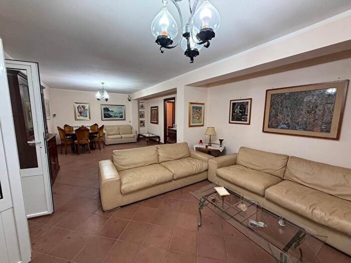 Appartamento trilocale in affitto in Via della Villa, Centro, Formello