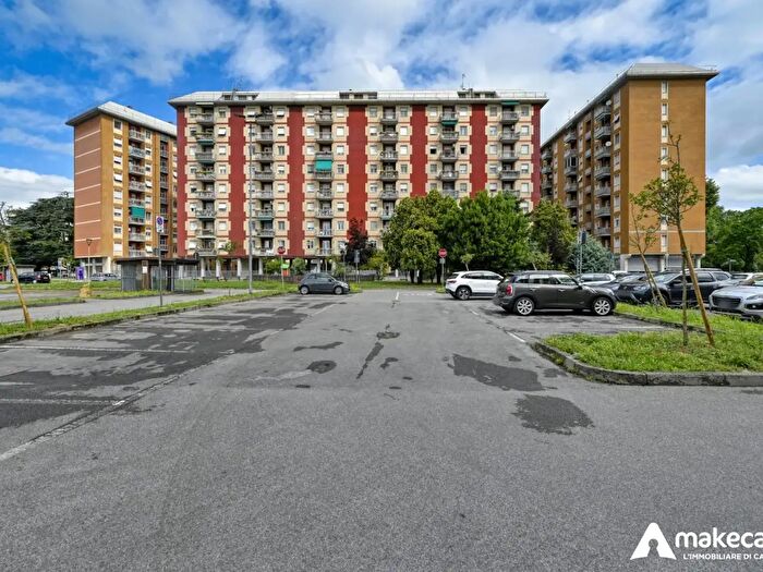 Appartamento trilocale in vendita in Piazza Piemonte, Melegnano