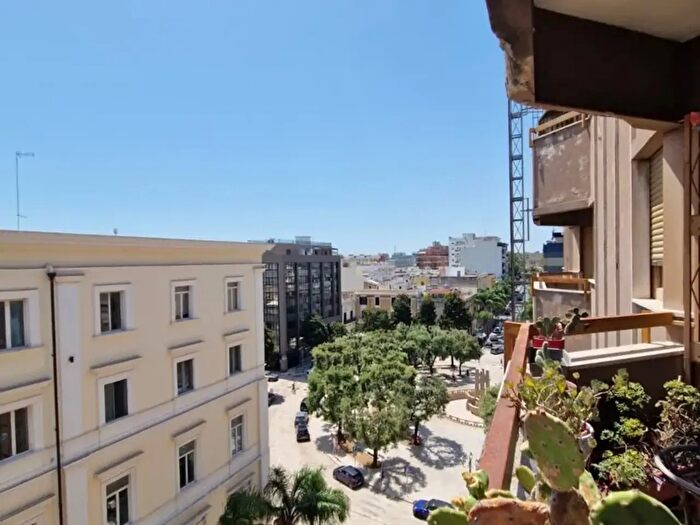 Appartamento con 5 locali in vendita in Via Mazzini, Brindisi