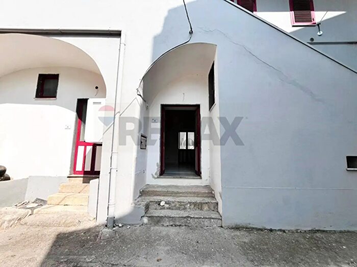 Appartamento trilocale in vendita in Via Napoli, Santa Maria A Vico
