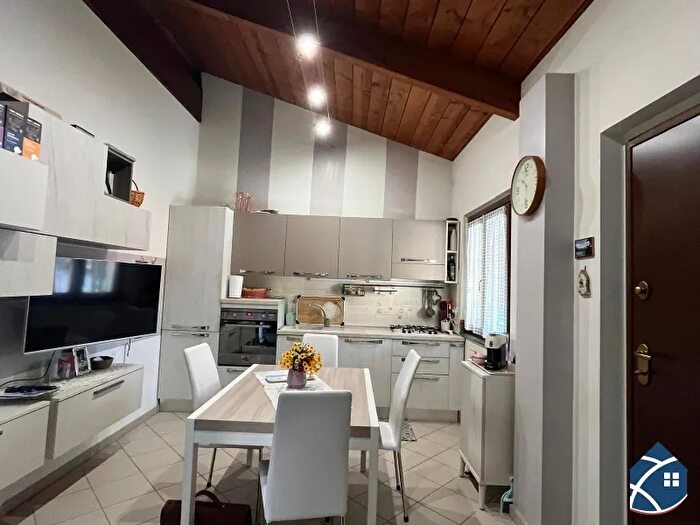 Appartamento trilocale in vendita in Pinerolo Via Saluzzo, Pinerolo