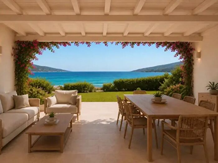 Casa trilocale in vendita in Località Cala Bitta, Arzachena