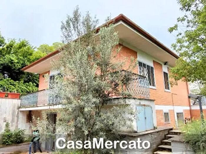 Appartamento trilocale in vendita in Via delle Rose, Rocca Di Papa
