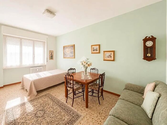 Appartamento bilocale in vendita in Viale Lucania, Milano