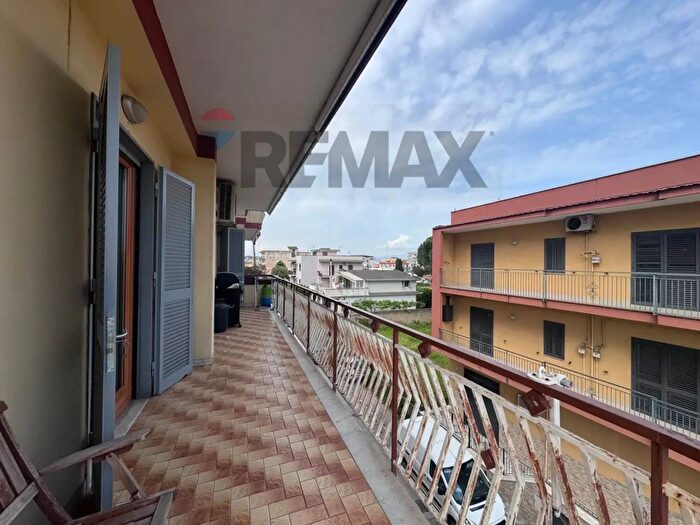 Appartamento con 5 locali in affitto in Via Ettore Palladino, Casoria