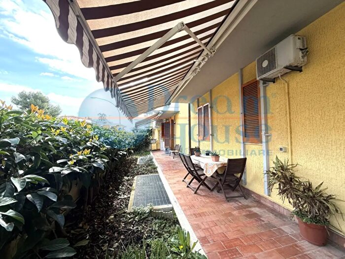 Appartamento trilocale in vendita in Via Lucania, Alba Adriatica