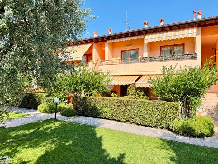 Appartamento bilocale in vendita in Via Taborro, Cavaion Veronese