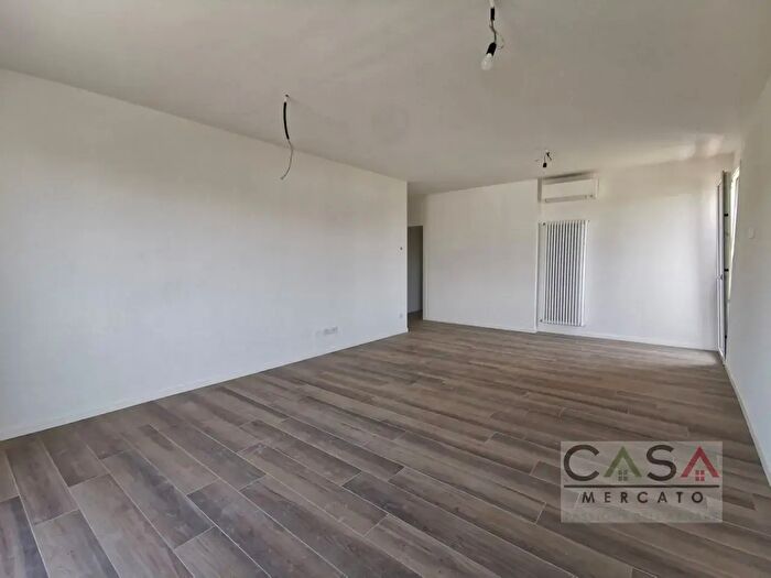 Appartamento quadrilocale in vendita in Via Sclavons, Cordenons