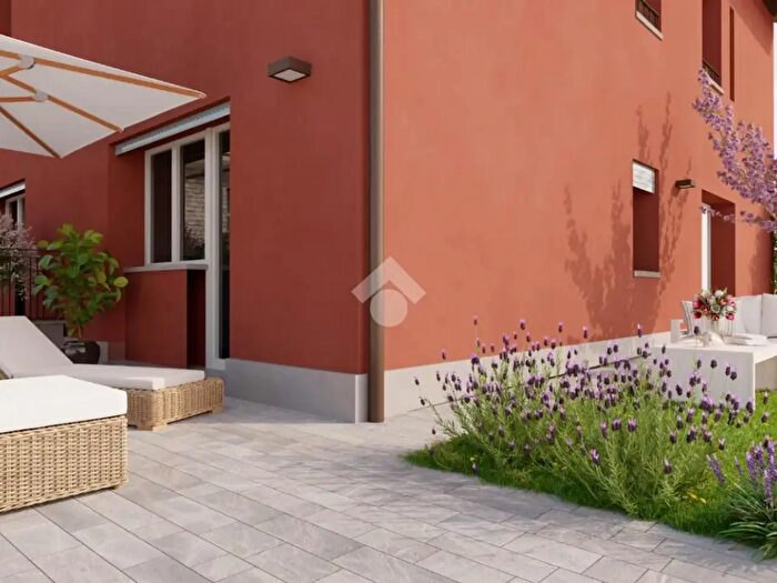 Appartamento trilocale in vendita in Via Luigi Cherubini, Bologna