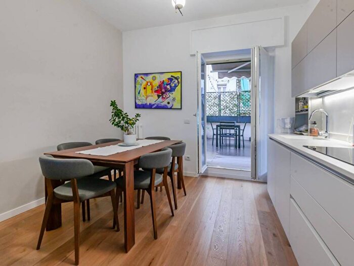 Appartamento trilocale in affitto in Via Cenisio, Cenisio, Milano