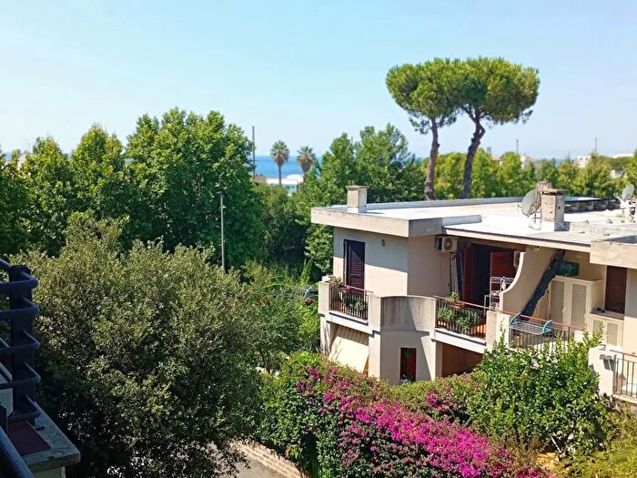Appartamento trilocale in vendita in Via Quattro Novembre, Santa Marinella