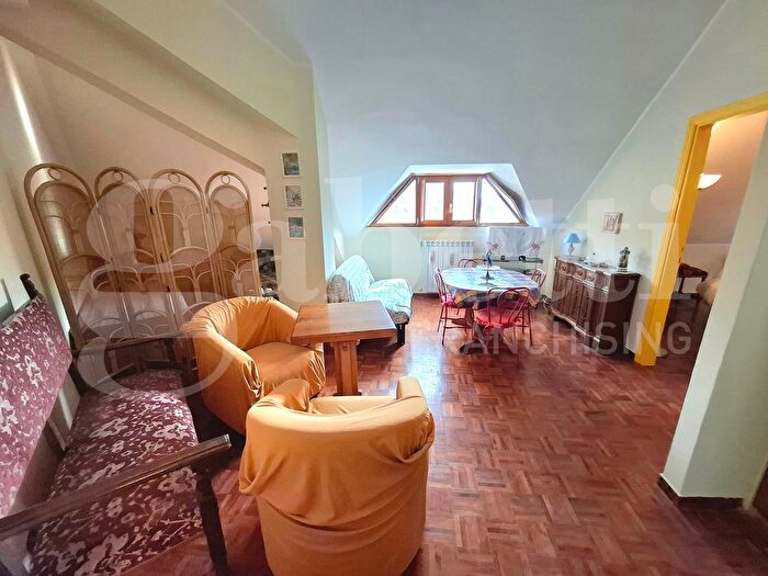 Appartamento bilocale in vendita in Via dellAcqua Savia, Rocca Di Mezzo