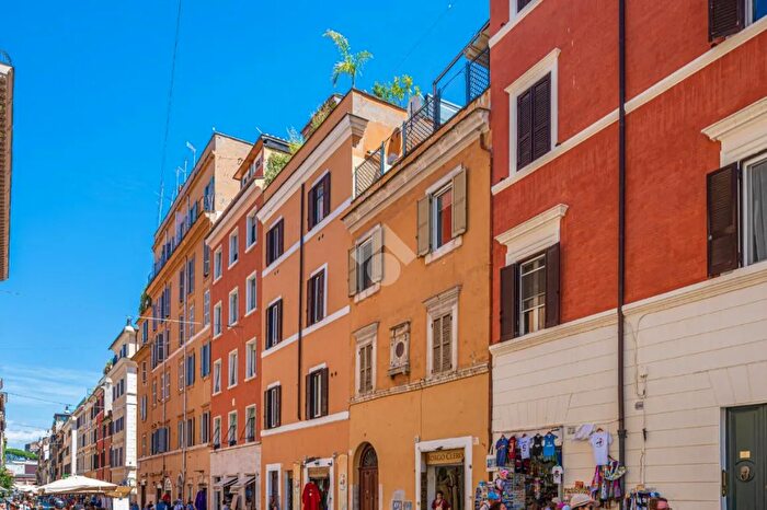 Appartamento con 5 locali in vendita in Borgo Pio, Roma