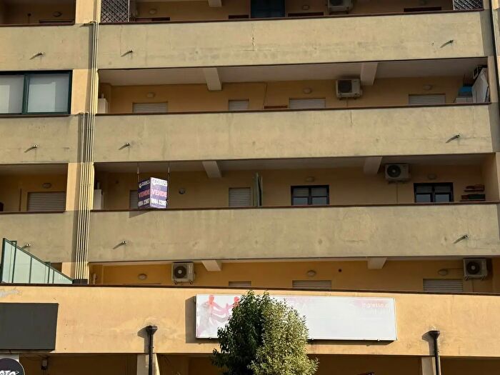 Appartamento trilocale in vendita in Via Giuseppe Sisca, Cosenza