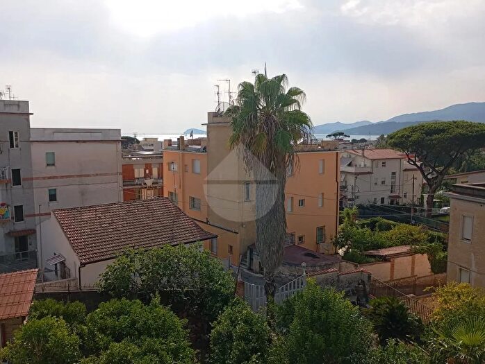 Appartamento con 5 locali in vendita in Minturno