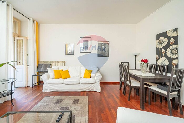 Appartamento trilocale in vendita in Via Domenico Rossetti, Trieste