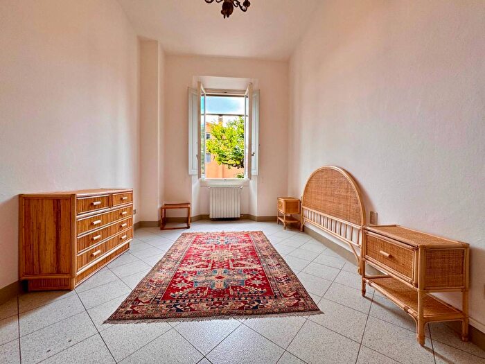 Appartamento con 5 locali in affitto in Via Lungo l'Affrico, Coverciano, Firenze
