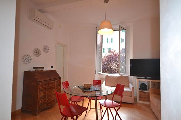 Appartamento quadrilocale in affitto in Vico Lavagna, Genova