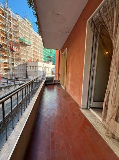 Appartamento quadrilocale in vendita in Via Paolo Toscanelli, Genova