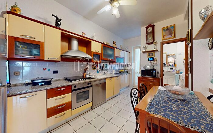 Appartamento trilocale in vendita in Via Dante Alighieri, Segrate