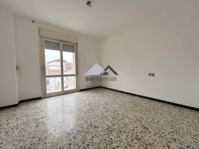 Appartamento quadrilocale in vendita in Viale Sciesa, Riccione