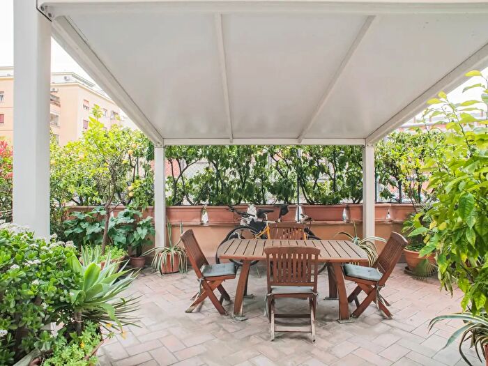 Appartamento trilocale in vendita in Via Durazzo, Roma