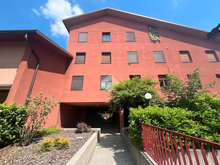 Appartamento monolocale in affitto in Via Giacosa Giuseppe, Monza