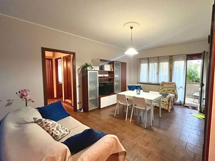 Appartamento quadrilocale in affitto in Massa